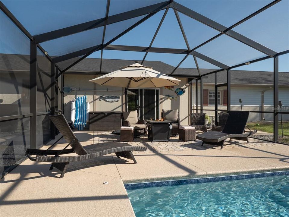 For Sale: $1,260,000 (2 beds, 1 baths, 2412 Square Feet)