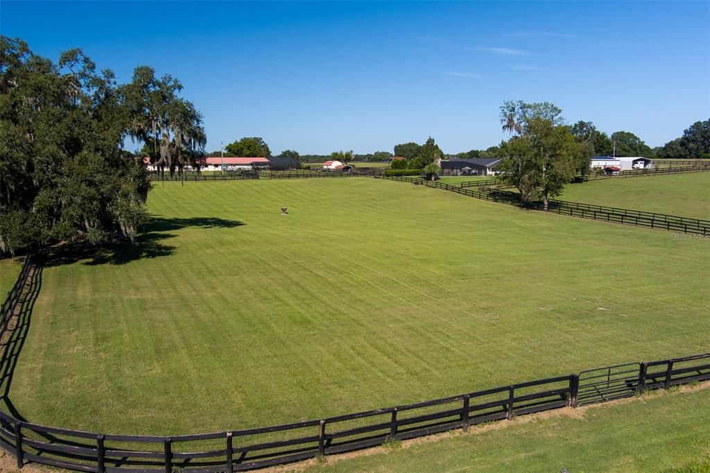 For Sale: $1,260,000 (2 beds, 1 baths, 2412 Square Feet)