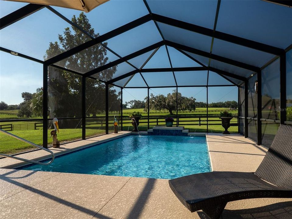 For Sale: $1,260,000 (2 beds, 1 baths, 2412 Square Feet)