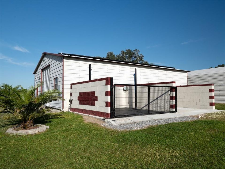 For Sale: $1,260,000 (2 beds, 1 baths, 2412 Square Feet)