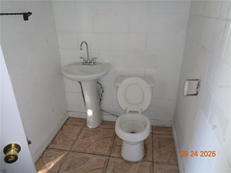 В аренду: $1,595 (3 спален, 1 ванн, 836 Квадратных фут)