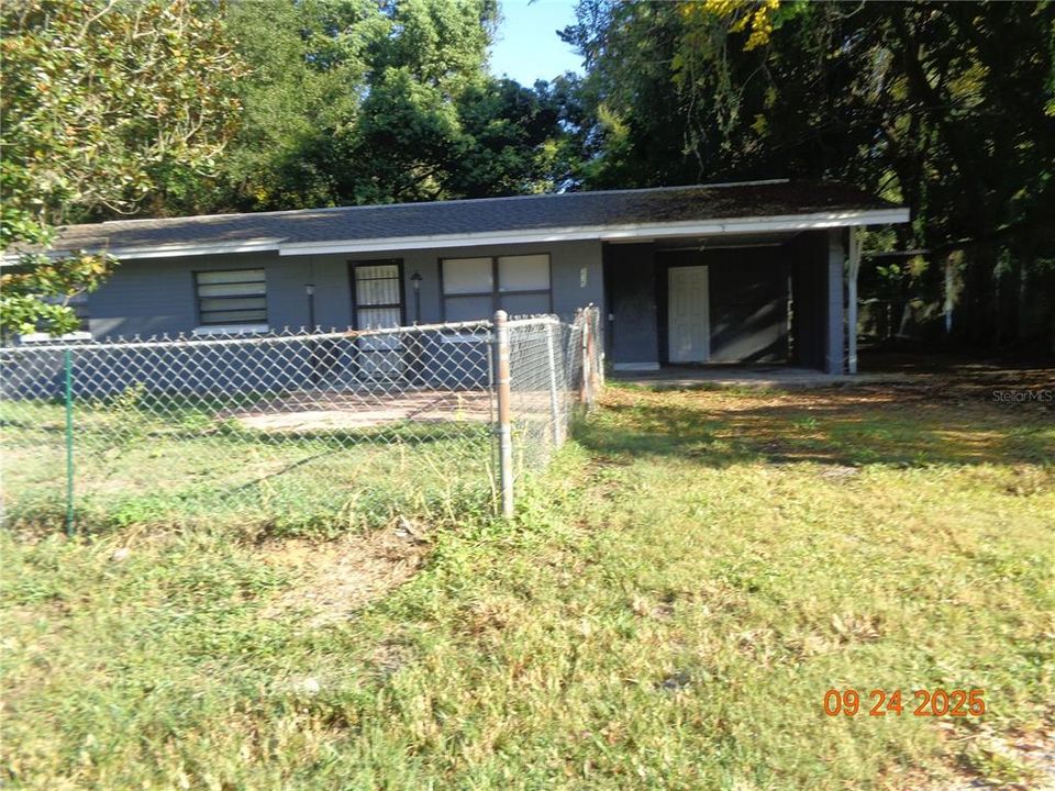 В аренду: $1,595 (3 спален, 1 ванн, 836 Квадратных фут)