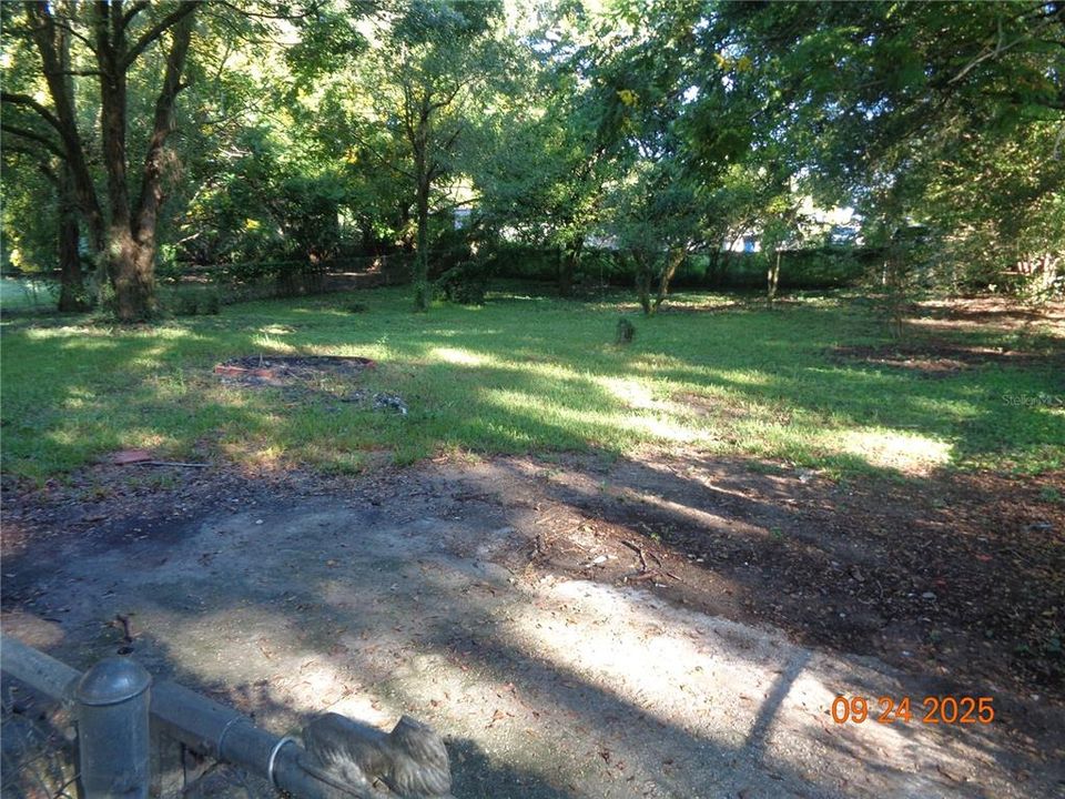 В аренду: $1,595 (3 спален, 1 ванн, 836 Квадратных фут)