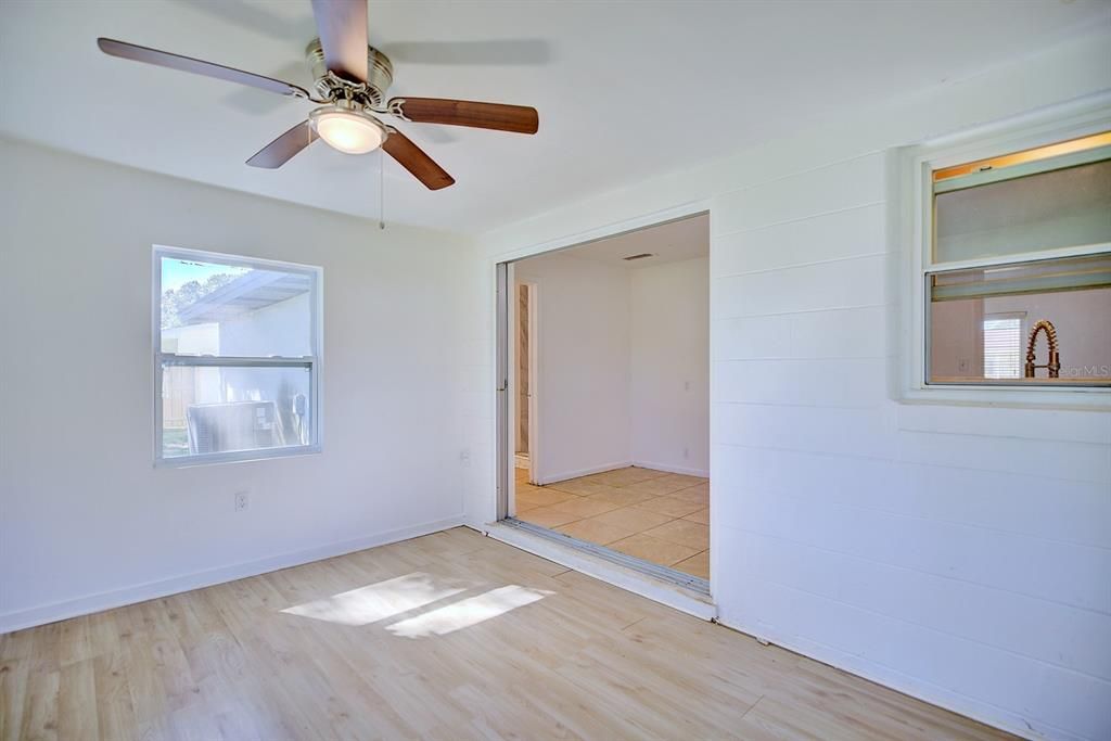 For Sale: $224,900 (3 beds, 2 baths, 1884 Square Feet)