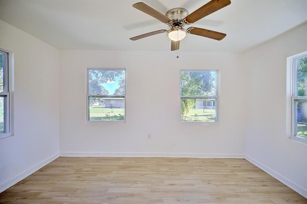 For Sale: $224,900 (3 beds, 2 baths, 1884 Square Feet)