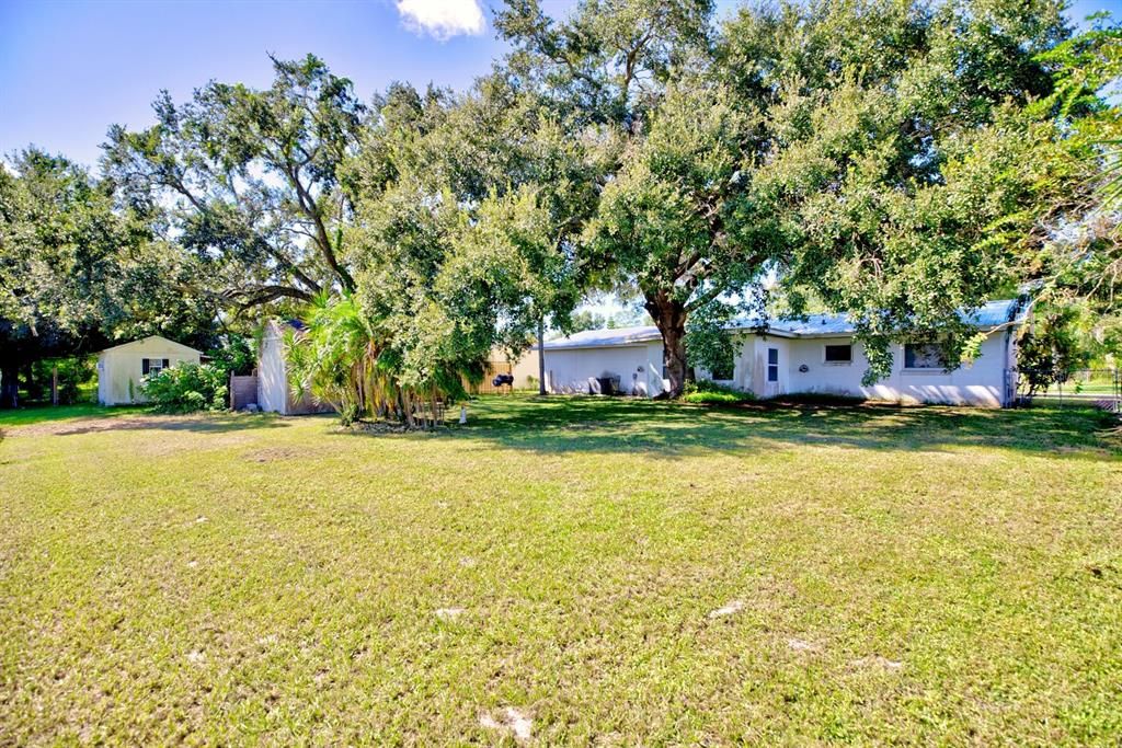 For Sale: $224,900 (3 beds, 2 baths, 1884 Square Feet)