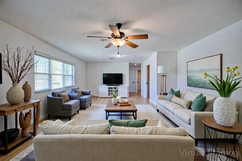 For Sale: $224,900 (3 beds, 2 baths, 1884 Square Feet)