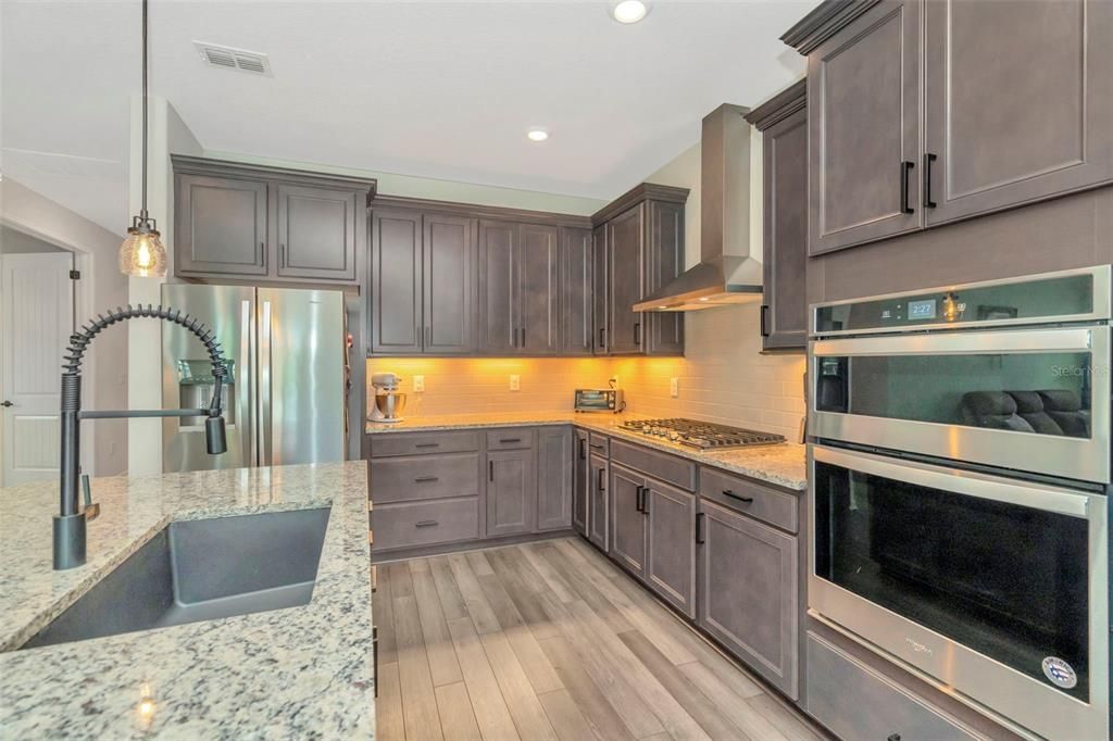 For Sale: $645,000 (3 beds, 2 baths, 2054 Square Feet)