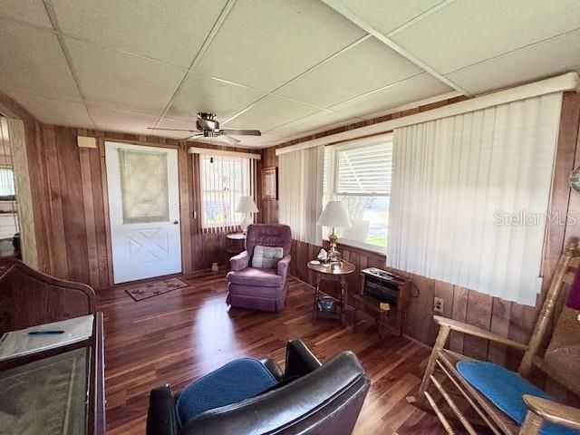 待售: $109,000 (2 贝兹, 2 浴室, 1370 平方英尺)