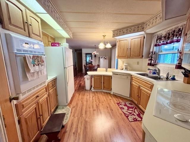 待售: $109,000 (2 贝兹, 2 浴室, 1370 平方英尺)