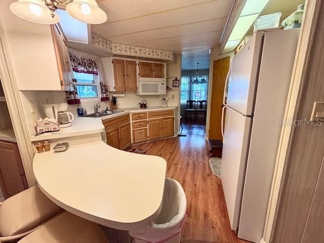 待售: $109,000 (2 贝兹, 2 浴室, 1370 平方英尺)