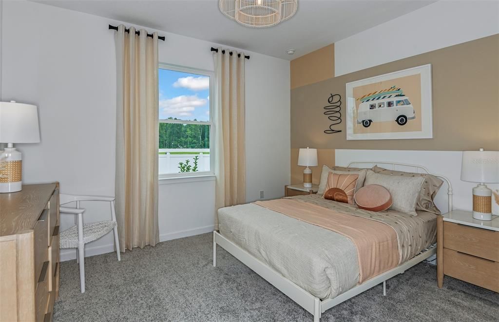 合同活跃: $441,790 (3 贝兹, 2 浴室, 2223 平方英尺)