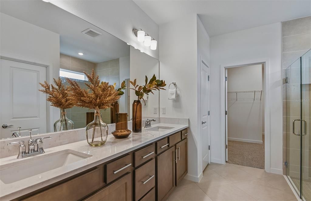 合同活跃: $441,790 (3 贝兹, 2 浴室, 2223 平方英尺)