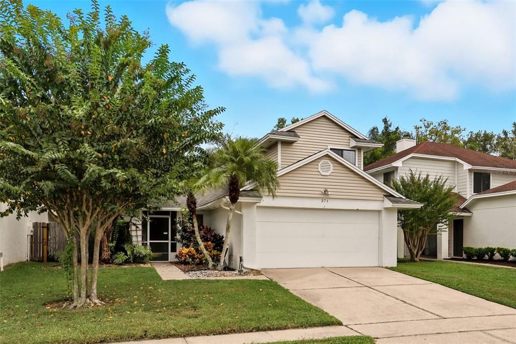 Active With Contract: $369,000 (3 beds, 2 baths, 1643 Square Feet)