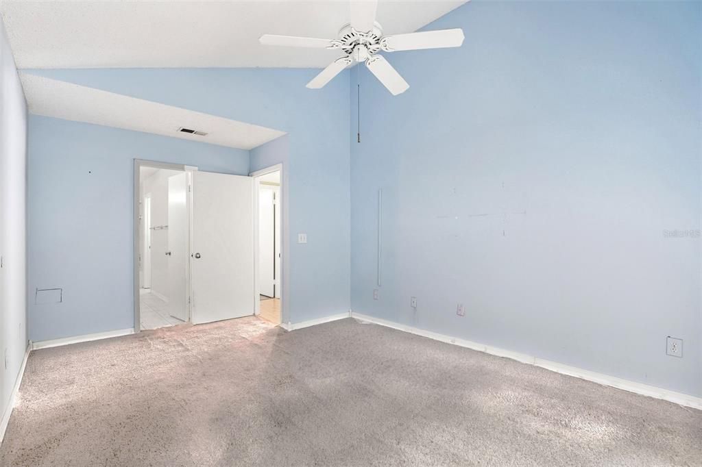 Active With Contract: $369,000 (3 beds, 2 baths, 1643 Square Feet)