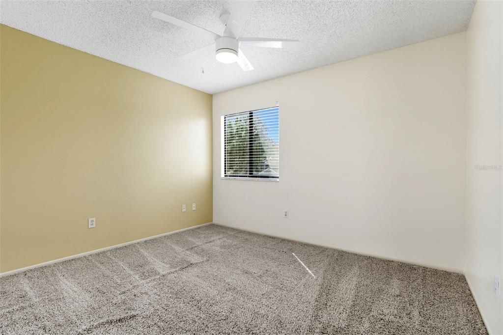 Active With Contract: $369,000 (3 beds, 2 baths, 1643 Square Feet)