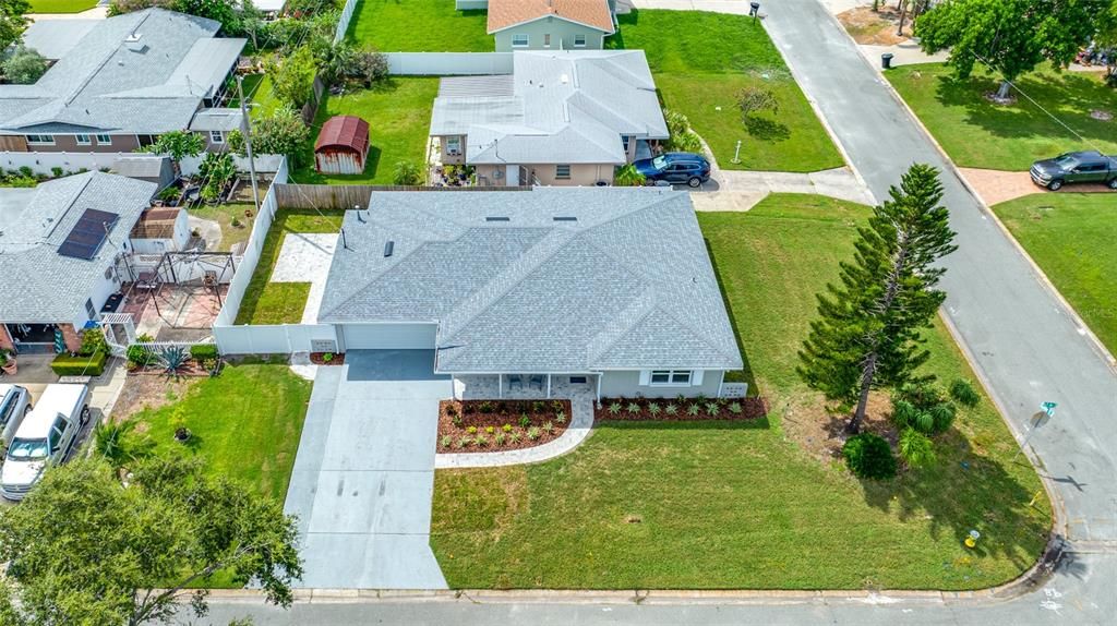 Под контрактом: $549,000 (4 спален, 3 ванн, 1832 Квадратных фут)