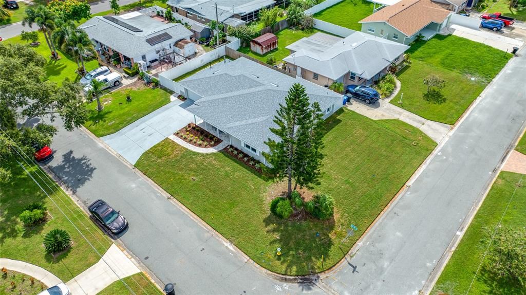 Под контрактом: $549,000 (4 спален, 3 ванн, 1832 Квадратных фут)