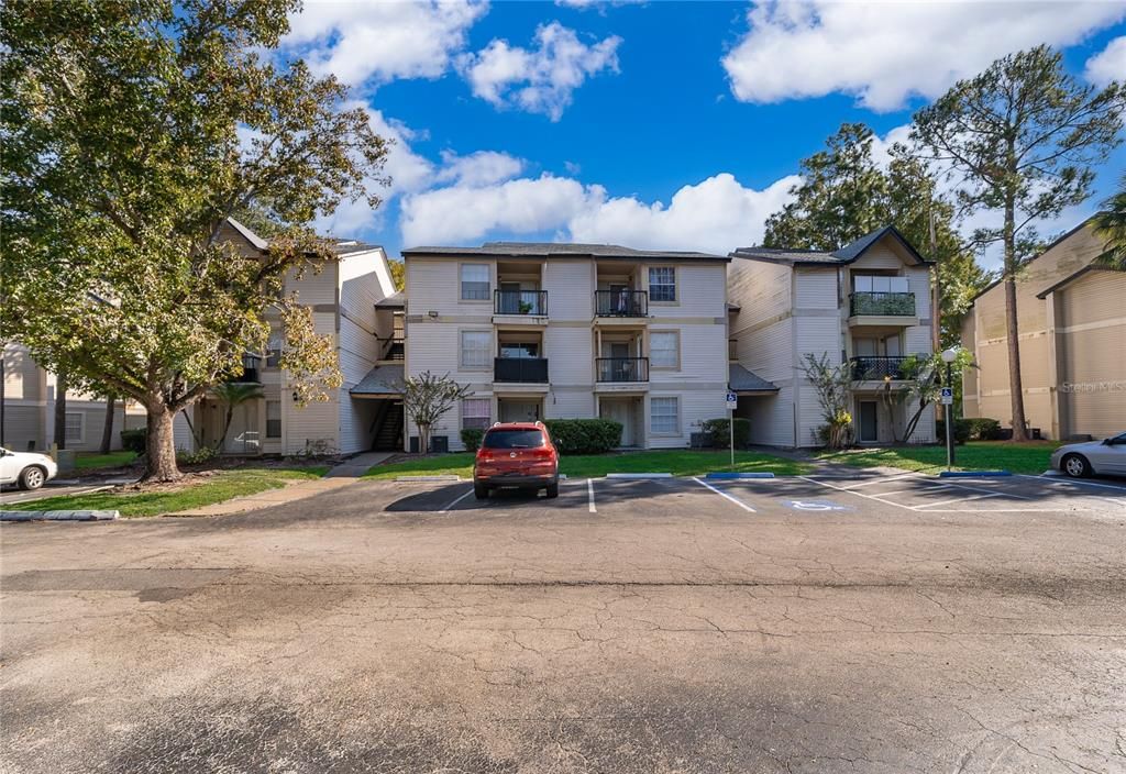 待售: $97,900 (1 贝兹, 1 浴室, 660 平方英尺)