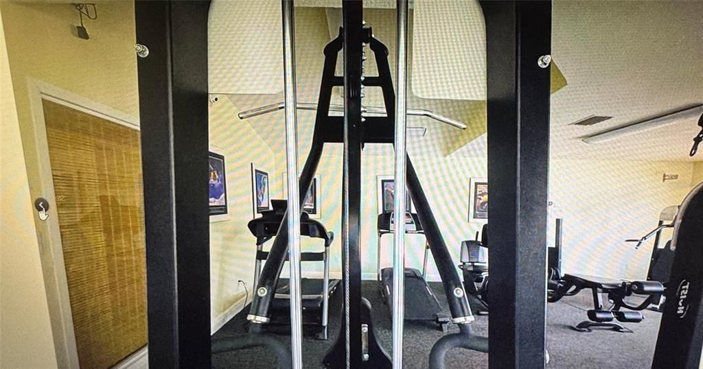 待售: $97,900 (1 贝兹, 1 浴室, 660 平方英尺)