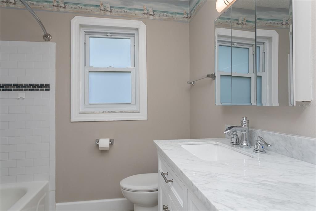 合同活跃: $2,095,000 (10 贝兹, 5 浴室, 3946 平方英尺)