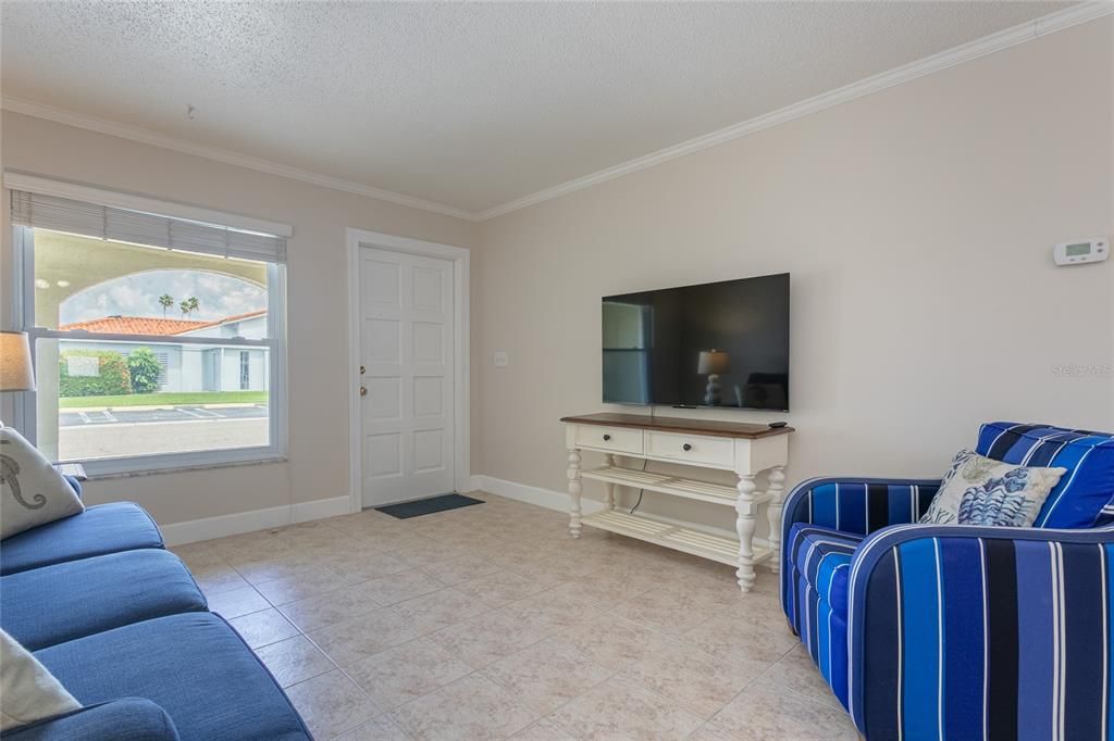 合同活跃: $2,095,000 (10 贝兹, 5 浴室, 3946 平方英尺)