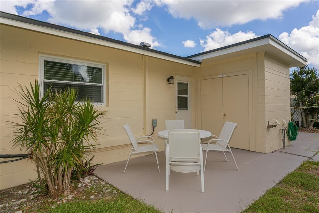 合同活跃: $2,095,000 (10 贝兹, 5 浴室, 3946 平方英尺)