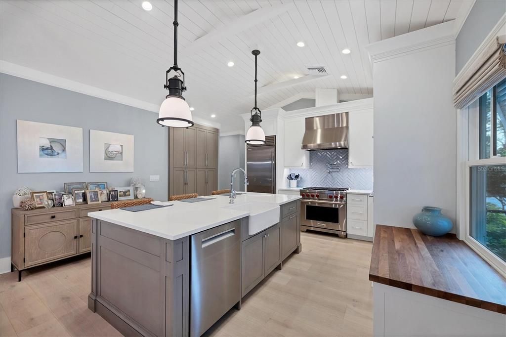 待售: $4,750,000 (3 贝兹, 3 浴室, 2089 平方英尺)