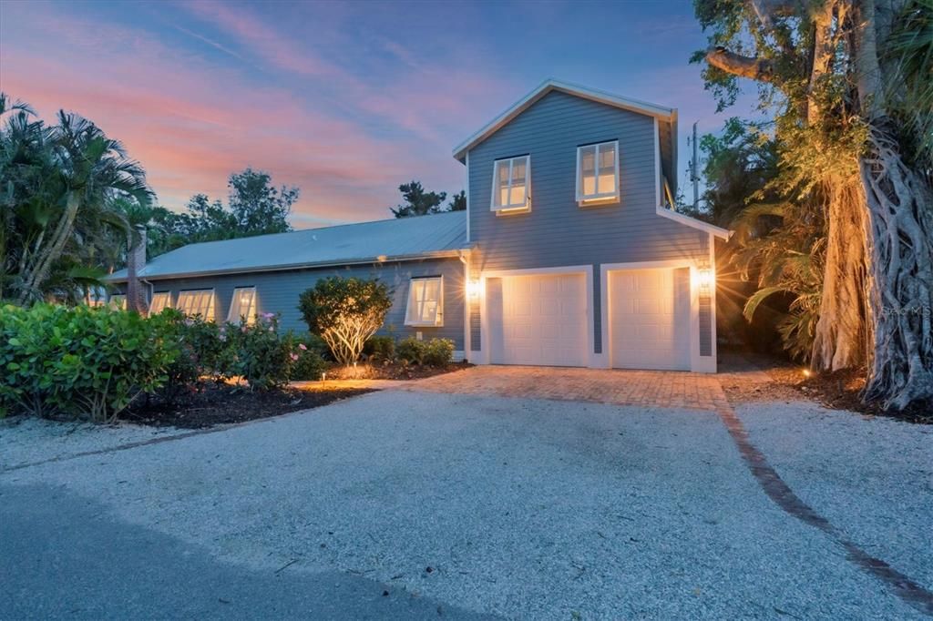 待售: $4,750,000 (3 贝兹, 3 浴室, 2089 平方英尺)