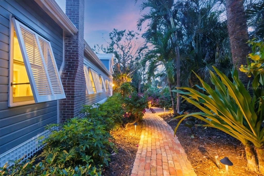 待售: $4,750,000 (3 贝兹, 3 浴室, 2089 平方英尺)