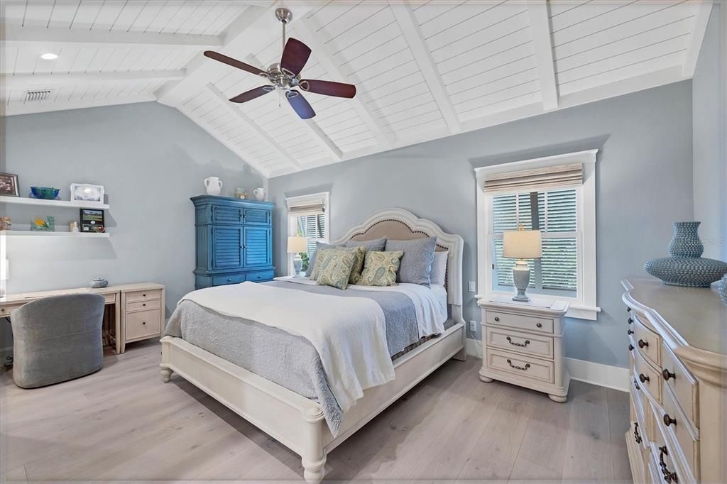 待售: $4,750,000 (3 贝兹, 3 浴室, 2089 平方英尺)