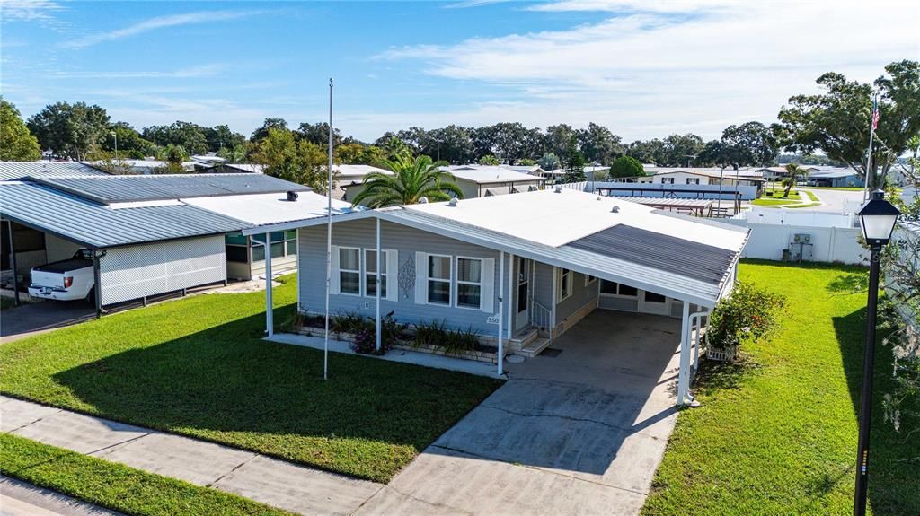 合同活跃: $154,900 (2 贝兹, 2 浴室, 1048 平方英尺)