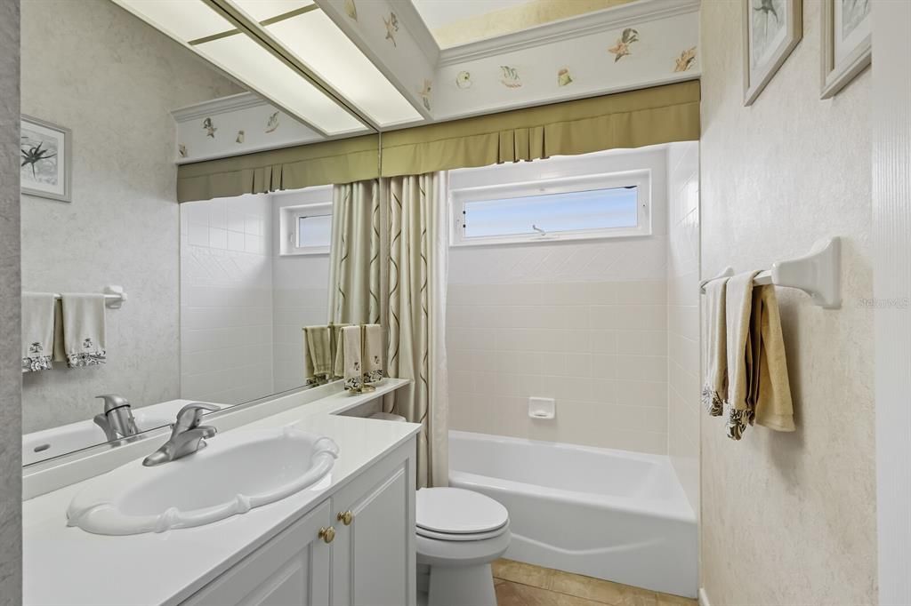 Active With Contract: $1,160,000 (3 beds, 3 baths, 2894 Square Feet)