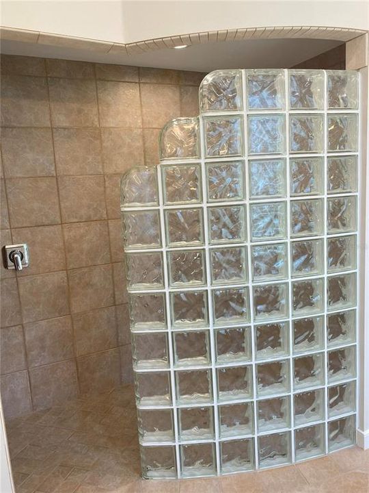 Active With Contract: $1,160,000 (3 beds, 3 baths, 2894 Square Feet)