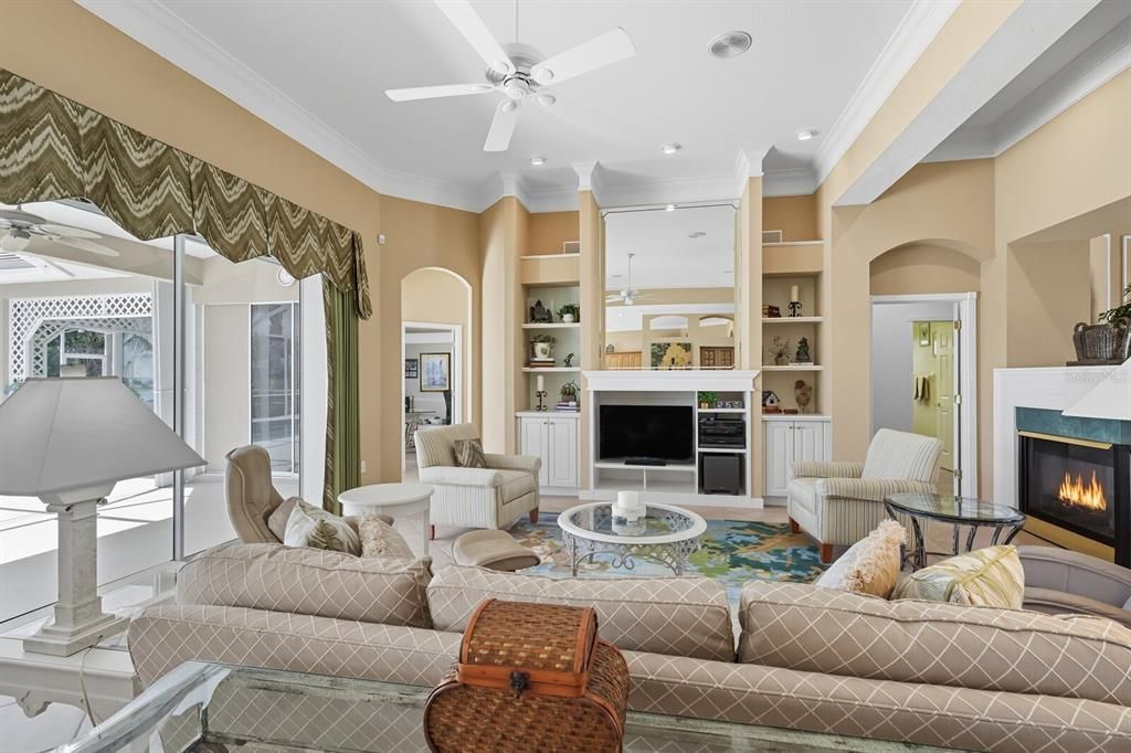 Active With Contract: $1,160,000 (3 beds, 3 baths, 2894 Square Feet)