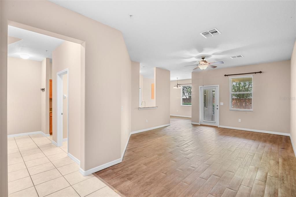 En Venta: $379,000 (3 camas, 2 baños, 1916 Pies cuadrados)