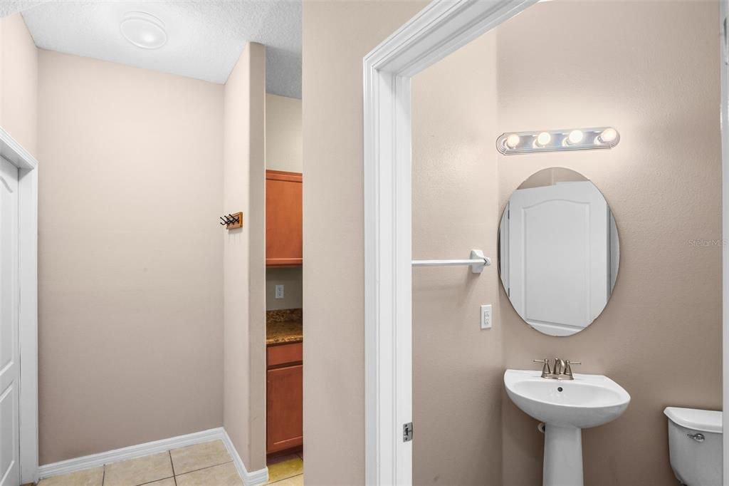 En Venta: $379,000 (3 camas, 2 baños, 1916 Pies cuadrados)