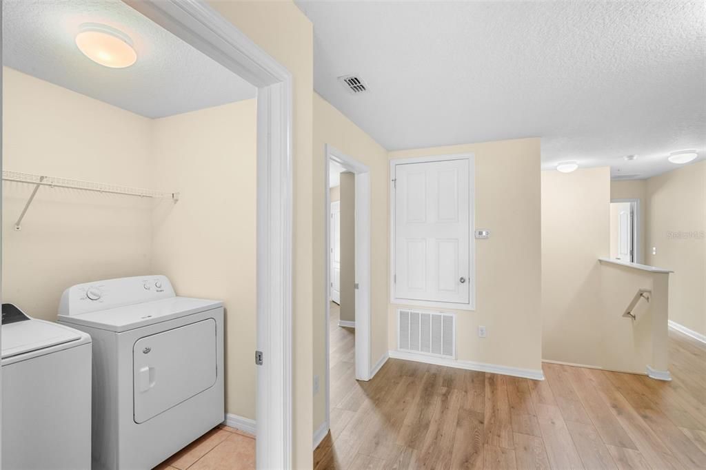 En Venta: $379,000 (3 camas, 2 baños, 1916 Pies cuadrados)