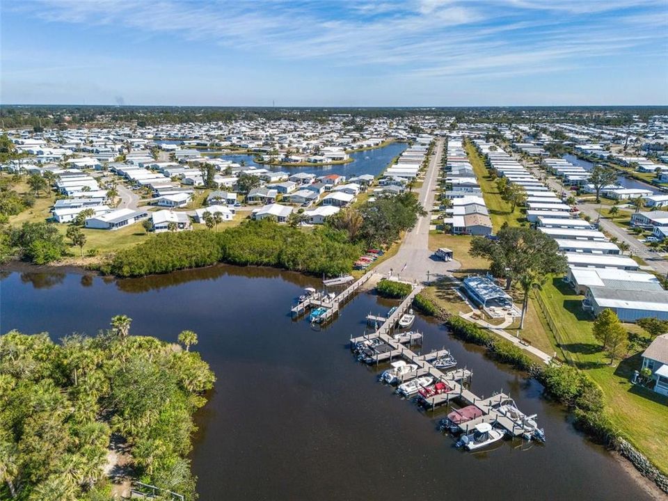 合同活跃: $139,000 (2 贝兹, 2 浴室, 1159 平方英尺)