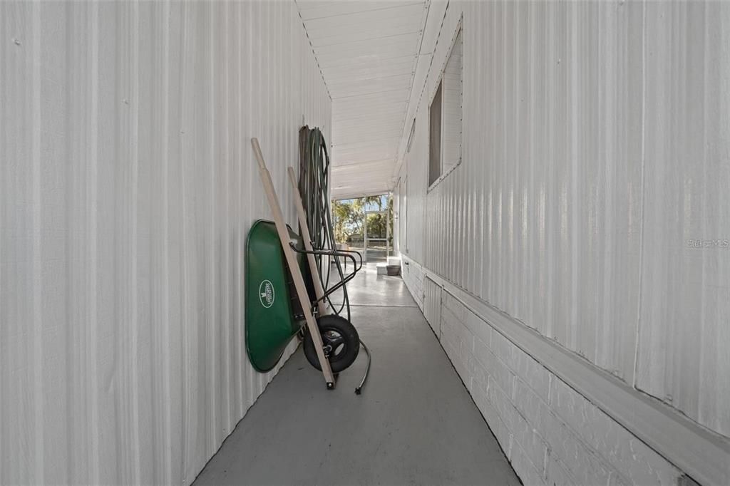 待售: $115,900 (2 贝兹, 2 浴室, 805 平方英尺)