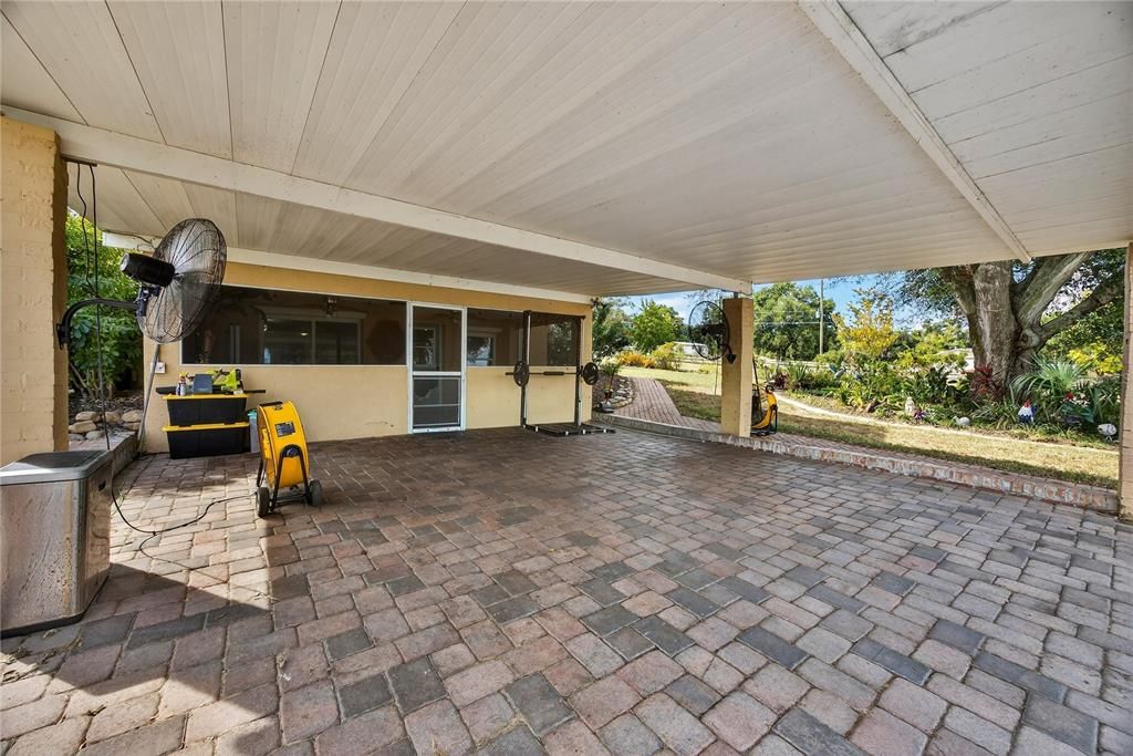 En Venta: $449,000 (3 camas, 3 baños, 2258 Pies cuadrados)