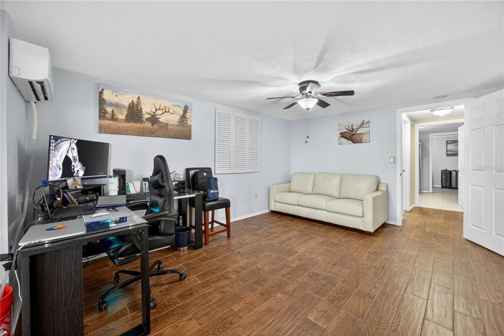 En Venta: $449,000 (3 camas, 3 baños, 2258 Pies cuadrados)