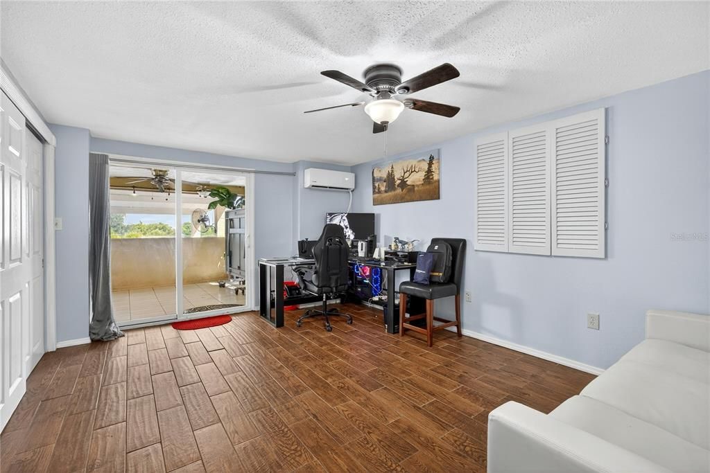 En Venta: $449,000 (3 camas, 3 baños, 2258 Pies cuadrados)