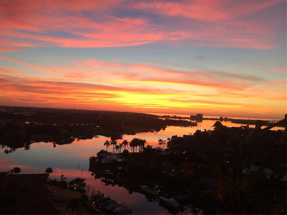 待售: $399,900 (2 贝兹, 2 浴室, 1110 平方英尺)