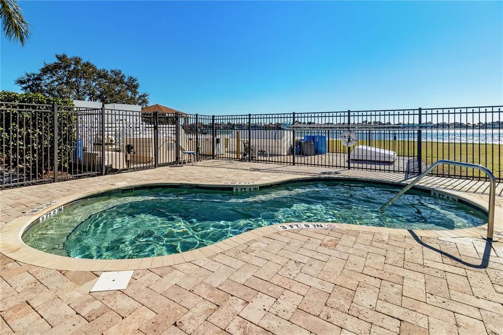 待售: $399,900 (2 贝兹, 2 浴室, 1110 平方英尺)