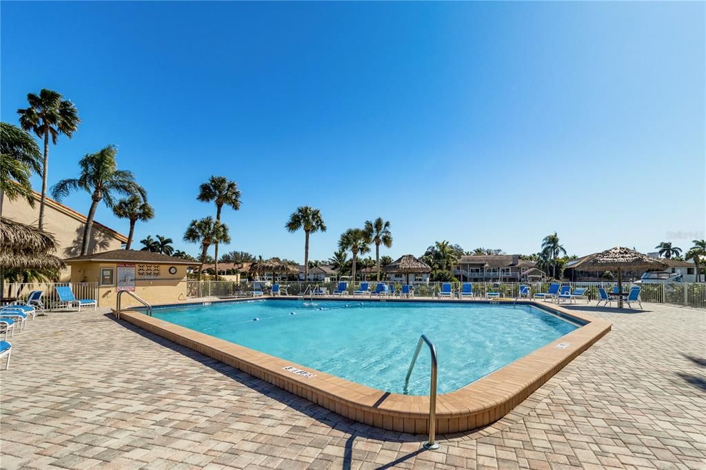 待售: $399,900 (2 贝兹, 2 浴室, 1110 平方英尺)