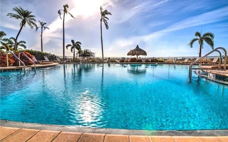 待售: $399,900 (2 贝兹, 2 浴室, 1110 平方英尺)