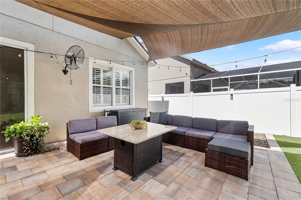 Под контрактом: $459,900 (4 спален, 2 ванн, 1970 Квадратных фут)