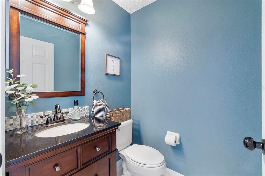 Под контрактом: $459,900 (4 спален, 2 ванн, 1970 Квадратных фут)