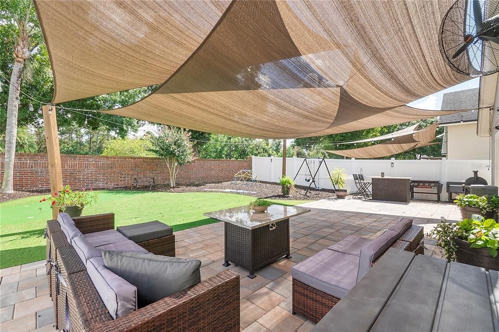 Под контрактом: $459,900 (4 спален, 2 ванн, 1970 Квадратных фут)